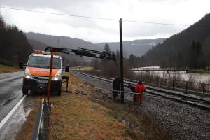 Popravila ob železnici (avtor fotografije Stane Klemenc)